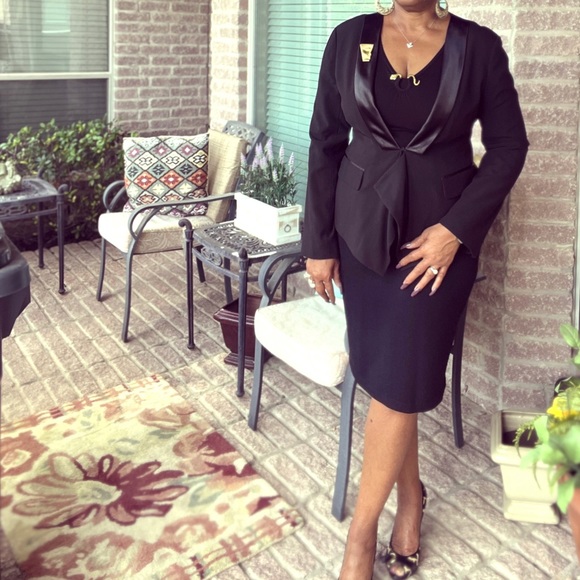 Ms. Right this way please, animal print pumps! - Picture 5 of 5